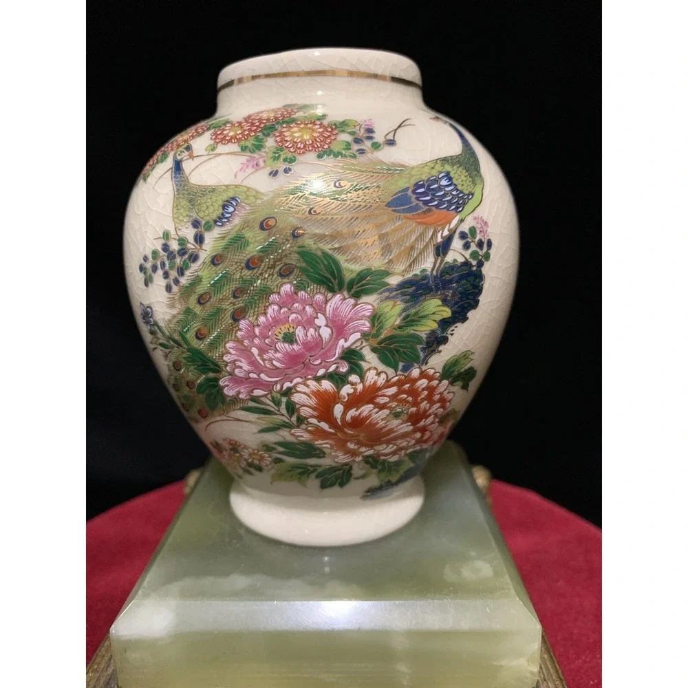 Vintage SATSUMA KUTANI GINGER JAR PEACOCK PEONY FLOWERS GOLD TRIM JAPAN  4‎ 3/8